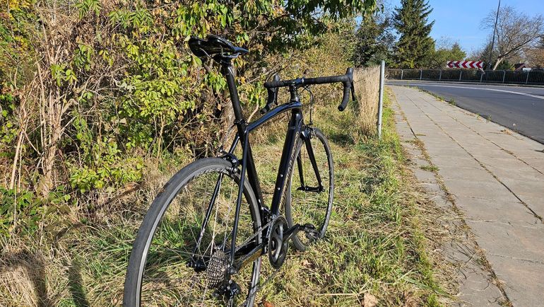 Used Specialized Tarmac Shimano 105 2016 Road & Gravel — image 5 of 11