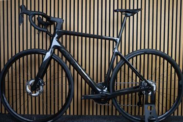 Used Orbea ORCA M20iTEAM 2024 2024 Road & Gravel, Black — image 4 of 6
