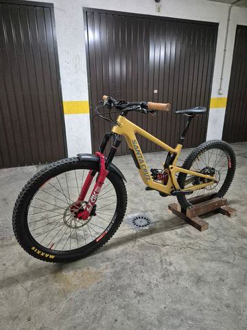 Used Santa Cruz Bronson Shimano SLX 2023 Mountainbike, Orange, Mixed — image 3 of 9