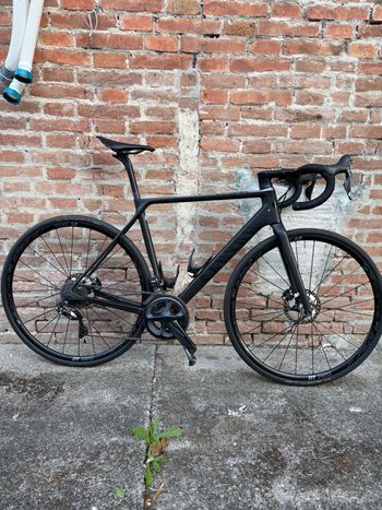 Used Canyon Ultimate CF SL 8 Disc Di2 2021 2021 Road & Gravel