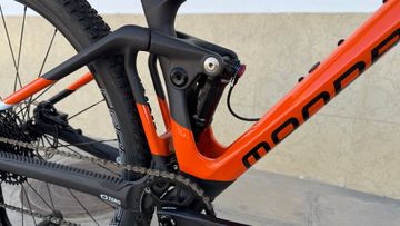 Used Mondraker F-PODIUM CARBON 2023 2023 Mountainbike, Orange, 29 — image 29 of 29