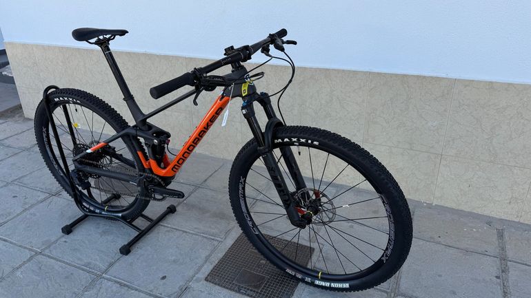 Used Mondraker F-PODIUM CARBON 2023 2023 Mountainbike, Orange, 29 — image 2 of 29
