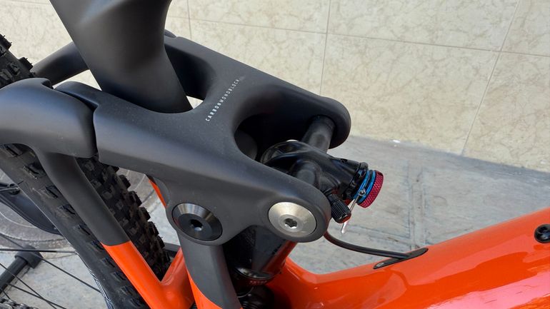 Used Mondraker F-PODIUM CARBON 2023 2023 Mountainbike, Orange, 29 — image 24 of 29