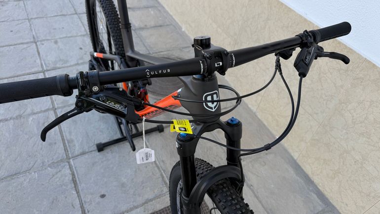 Used Mondraker F-PODIUM CARBON 2023 2023 Mountainbike, Orange, 29 — image 10 of 29