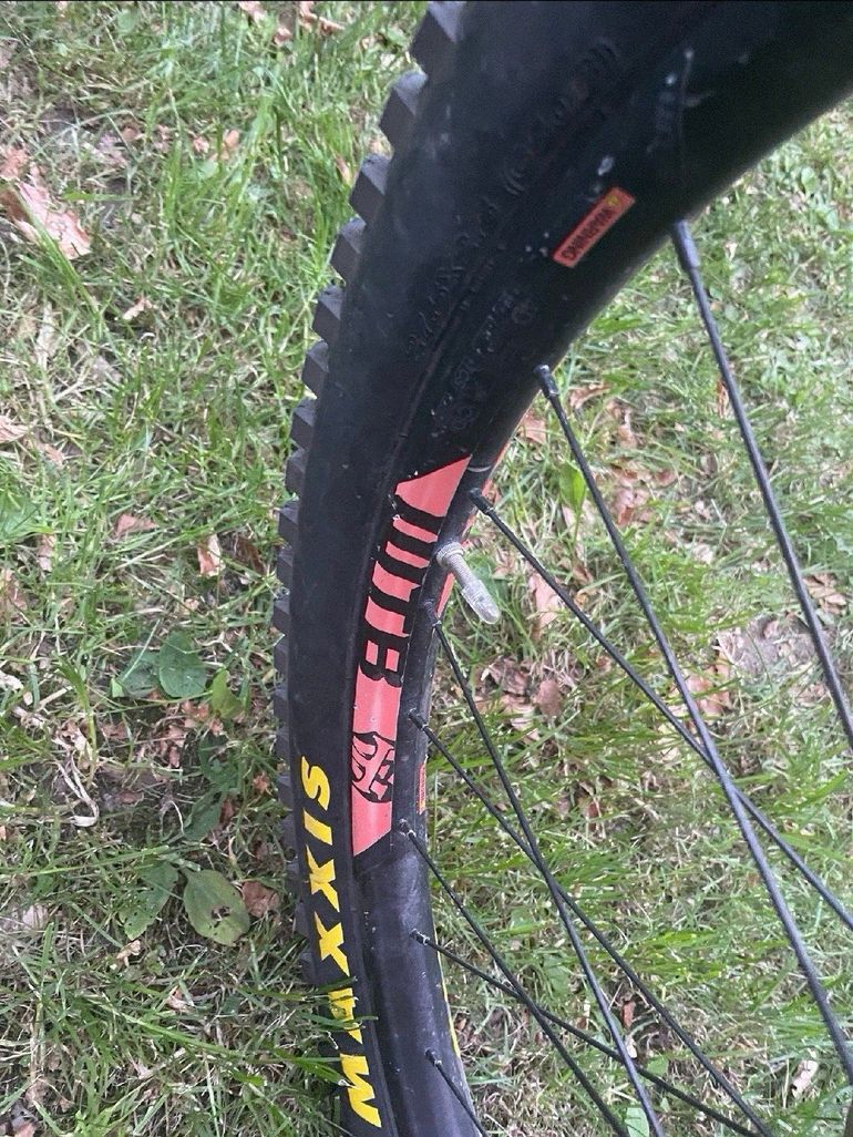 Used Cannondale Jekyll 3 2018 2018 Mountainbike, Red, 27.5 — image 2 of 16