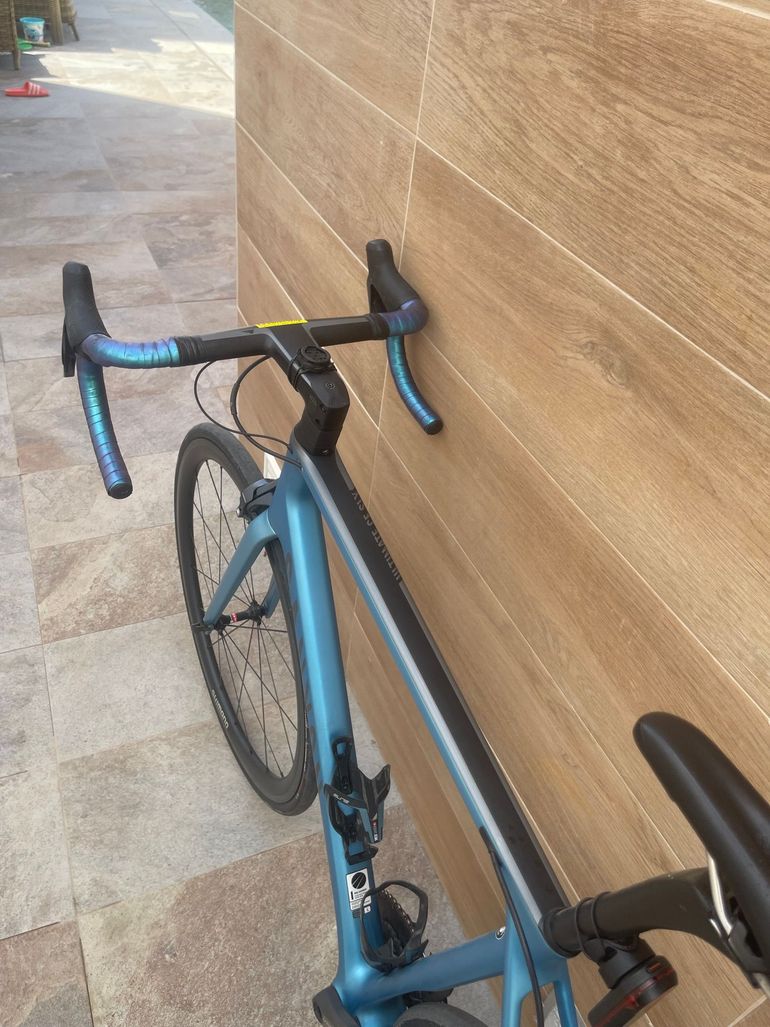 Used Canyon ULTIMATE CF SLX 8 DI2 2018 Road & Gravel, Blue — image 4 of 9