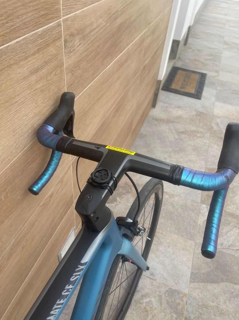 Used Canyon ULTIMATE CF SLX 8 DI2 2018 Road & Gravel, Blue — image 9 of 9