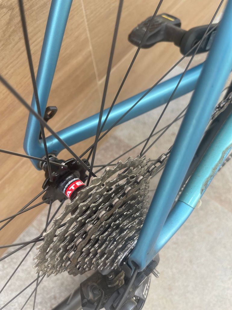Used Canyon ULTIMATE CF SLX 8 DI2 2018 Road & Gravel, Blue — image 7 of 9