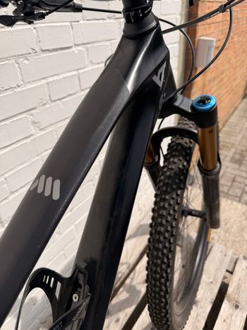 Used YT Industries Izzo CORE 4 29 2021 2021 Mountainbike, Black, 29 — image 13 of 24