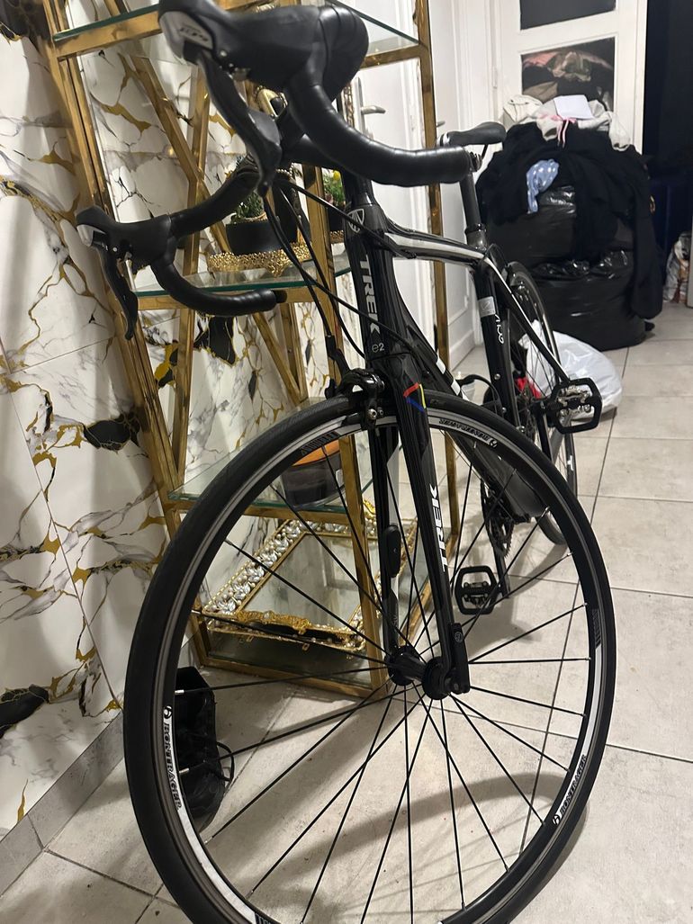 Used Trek Madone 3.1 H2 Compact 2014 2014 Road & Gravel, Black — image 4 of 4