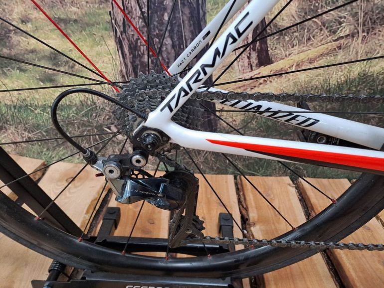 Used Specialized Tarmac 2019 Road & Gravel, White — image 4 of 5