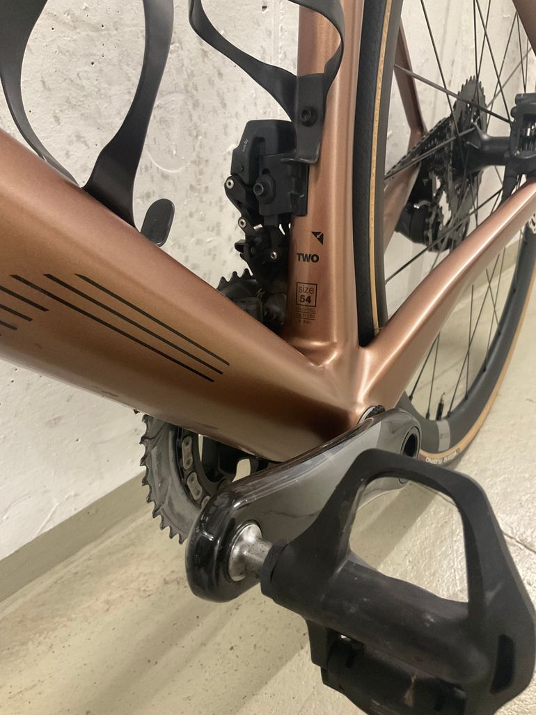 Used BMC Roadmachine TWO 2022 2022 Road & Gravel, Orange — image 3 of 9
