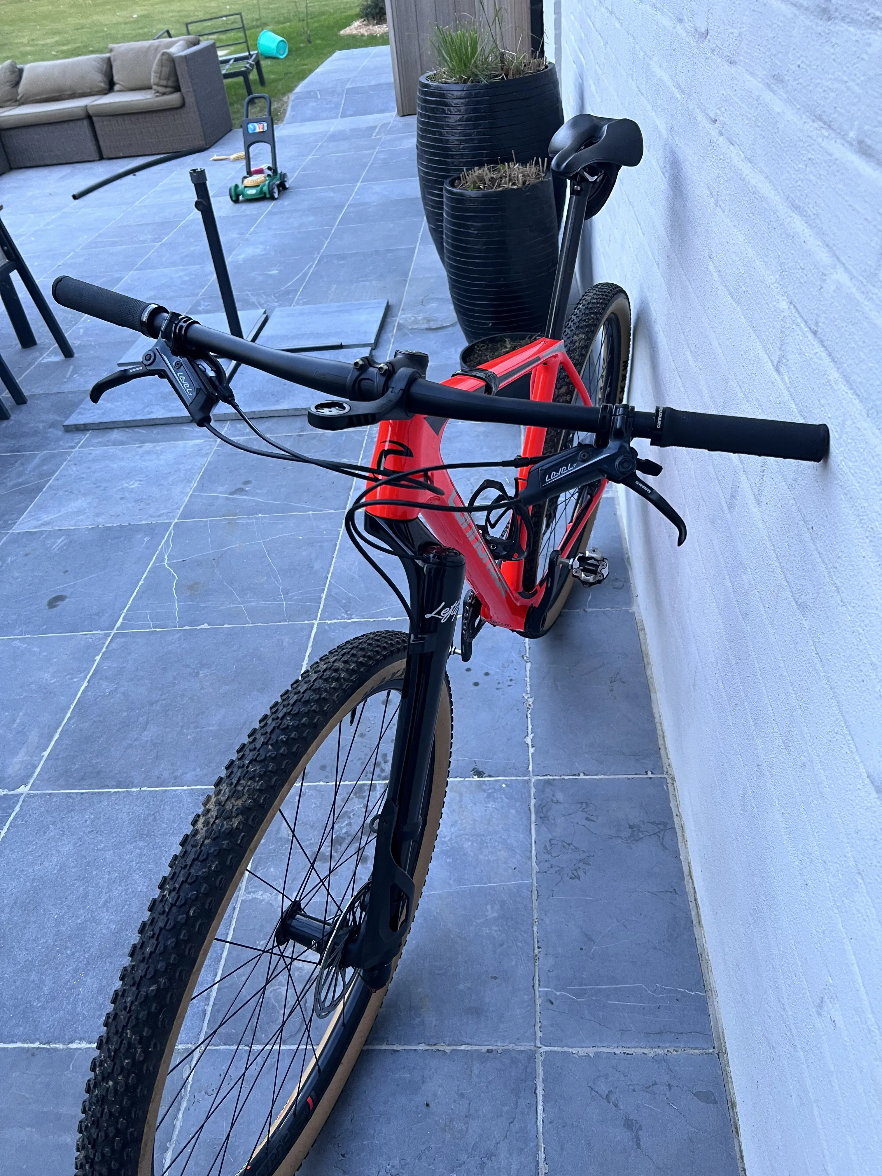 Cannondale rockhopper hot sale