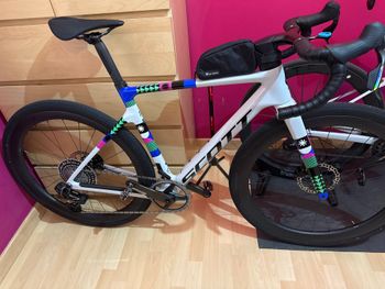 Used Scott Addict Rc2025 2025 Road & Gravel