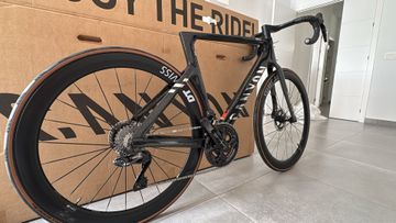 Used Canyon Aeroad CFR Di2 2025 2025 Road & Gravel, Black — image 2 of 3