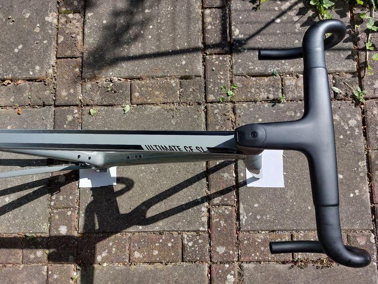 Used Canyon Ultimate CF SL 8 Disc Aero 2022 Frameset 2022 Road & Gravel, Light Gray — image 4 of 15