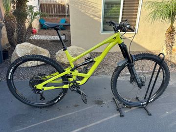 Used YT Industries Capra CORE 1 29 2023 2023 Mountainbike, Green, 29 — image 1 of 26
