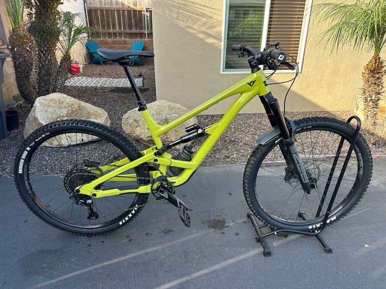 Used YT Industries Capra CORE 1 29 2023 2023 Mountainbike, Green, 29 — image 1 of 26