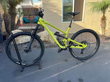 Used YT Industries Capra CORE 1 29 2023 2023 Mountainbike, Green, 29 — image 2 of 26