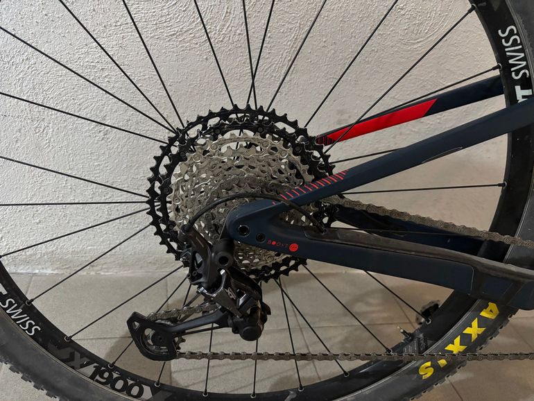 Used Orbea OIZ M30 2020 2020 Mountainbike, Red, 29 — image 3 of 3