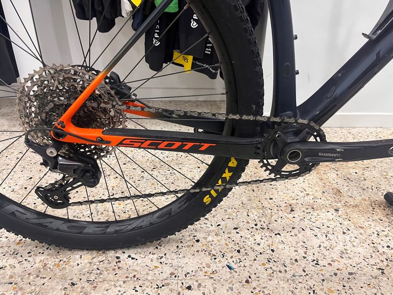 Used Scott Scale Shimano Deore 2020 Mountainbike, Black — image 3 of 3