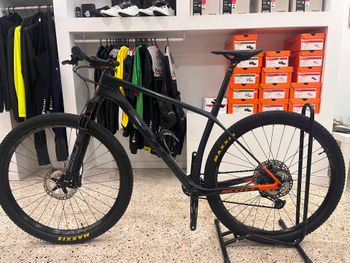 Used Scott Scale Shimano Deore 2020 Mountainbike, Black — image 2 of 3