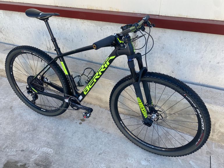 Used Berria 3.3 2018 Mountainbike, Black, 29 — image 12 of 13