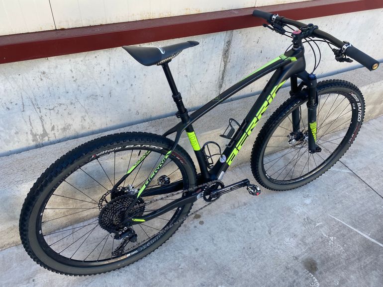 Used Berria 3.3 2018 Mountainbike, Black, 29 — image 7 of 13
