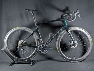 Used Scott Foil 10 2020 2020 Road & Gravel, Green — image 1 of 19