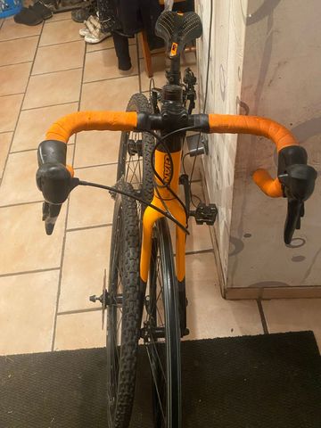 Used Giant Tcx Shimano Sora 2020 Road & Gravel, Orange — image 6 of 6