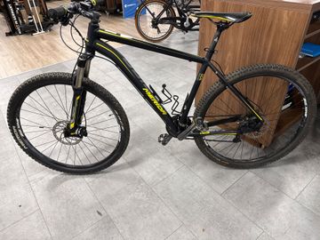 Used Merida BIG NINE 300 2017 Mountainbike, Black — image 2 of 3