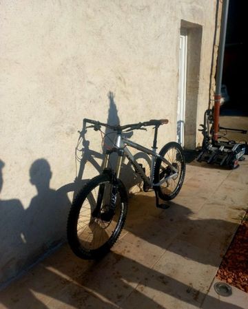 Used Dartmoor Hornet 2017 Mountainbike, Light Gray — image 5 of 7