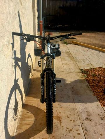 Used Dartmoor Hornet 2017 Mountainbike, Light Gray — image 1 of 7