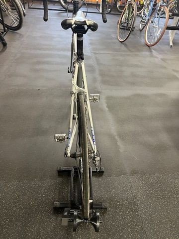 Used Giant 2013 Defy 2 2013 Road & Gravel, Light Gray — image 12 of 13