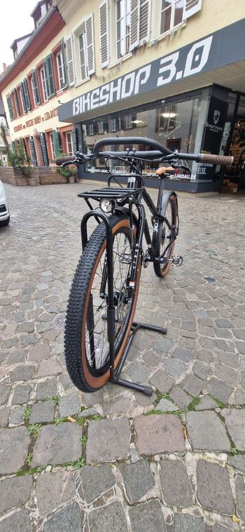 Used Surly Karate Monkey Custom 2025 Mountainbike, Black — image 5 of 5
