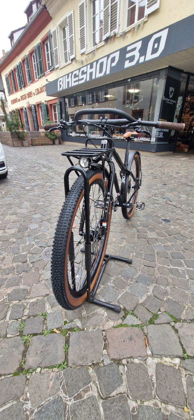 Used Surly Karate Monkey Custom 2025 Mountainbike, Black — image 5 of 5