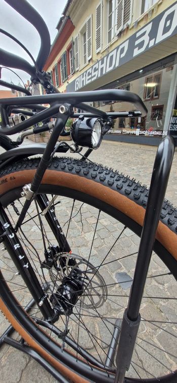 Used Surly Karate Monkey Custom 2025 Mountainbike, Black — image 3 of 5