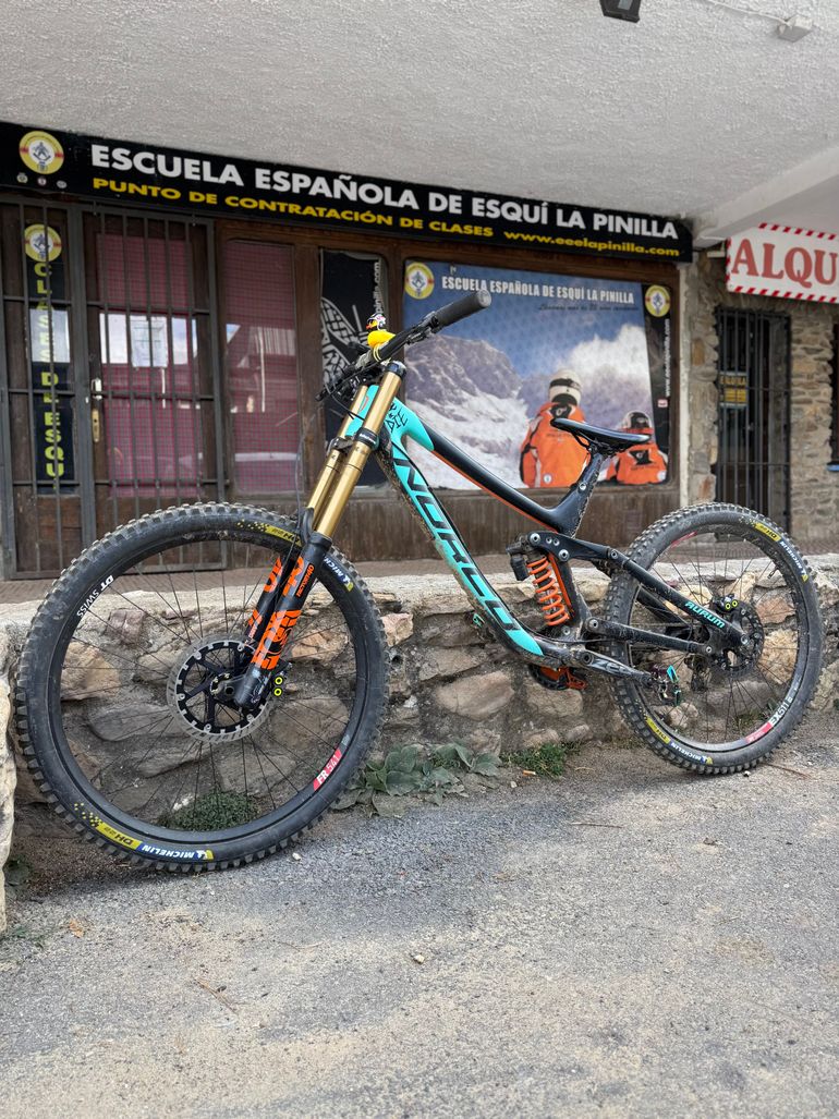 Used Norco Aurum C7.1 2017 2017 Mountainbike, Blue, 27.5 — image 3 of 9