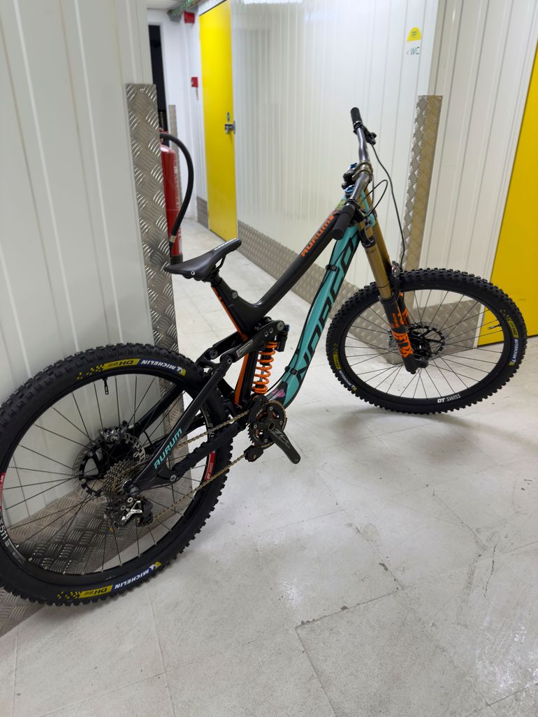 Used Norco Aurum C7.1 2017 2017 Mountainbike, Blue, 27.5 — image 7 of 9