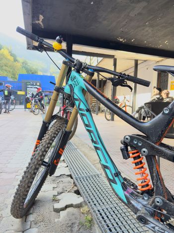 Used Norco Aurum C7.1 2017 2017 Mountainbike, Blue, 27.5 — image 4 of 9