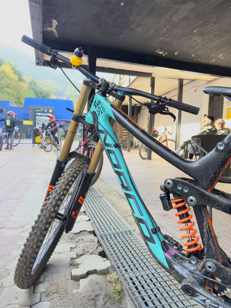 Used Norco Aurum C7.1 2017 2017 Mountainbike, Blue, 27.5 — image 4 of 9