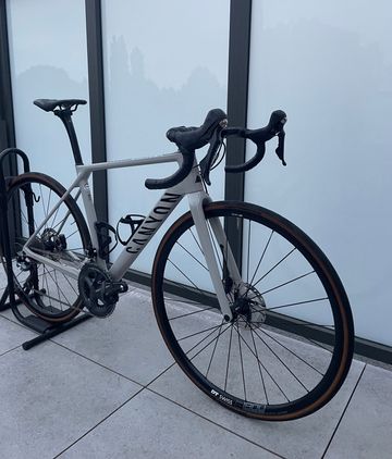 Used Canyon Endurace CF SL 8 Disc 2021 2021 Road & Gravel, Light Gray — image 3 of 9