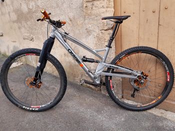 Used Orange Stage Shimano XTR 2018 Mountainbike, Light Gray — image 2 of 3