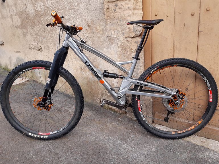Used Orange Stage Shimano XTR 2018 Mountainbike, Light Gray — image 2 of 3