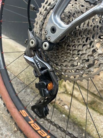 Used Orange Stage Shimano XTR 2018 Mountainbike, Light Gray — image 3 of 5