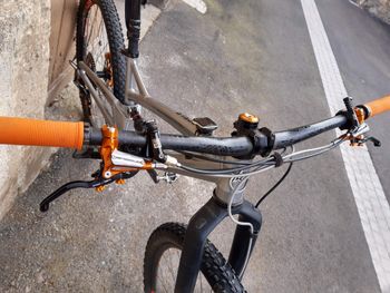 Used Orange Stage Shimano XTR 2018 Mountainbike, Light Gray — image 3 of 3