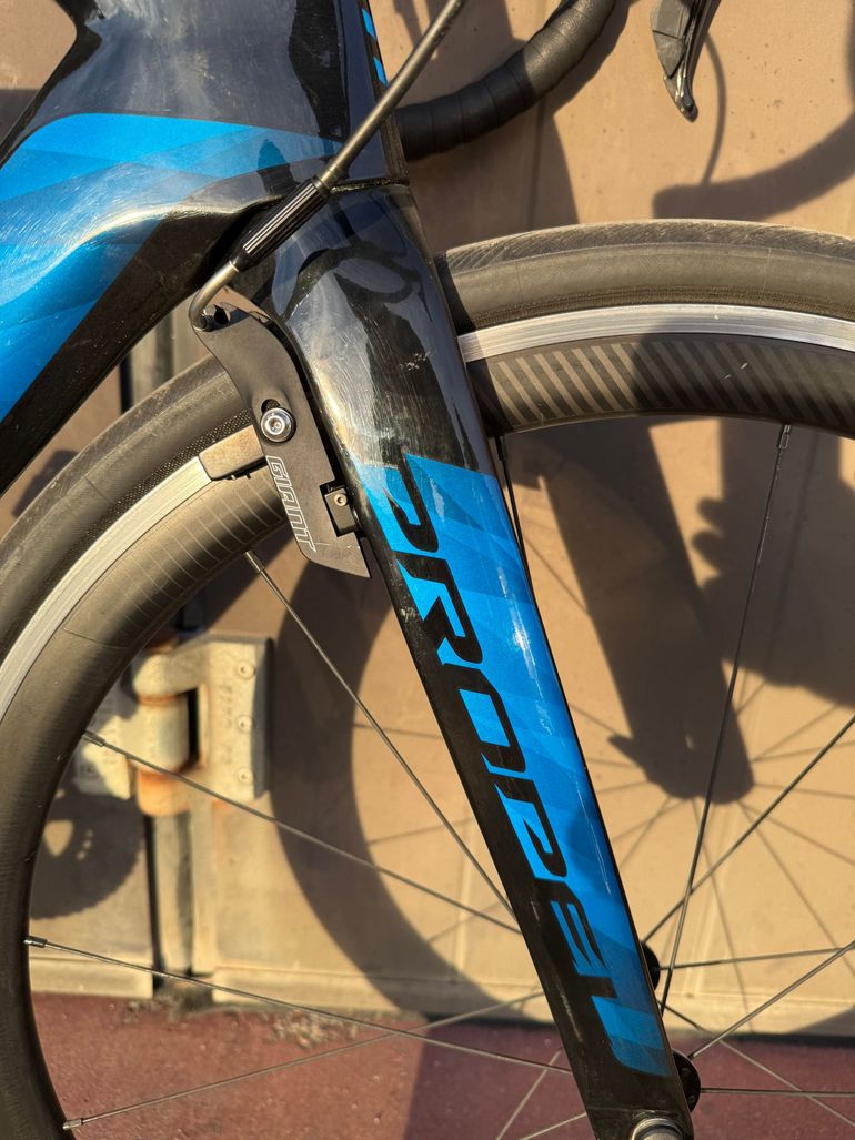 Used Giant Propel Shimano 105 2019 Road & Gravel, Black — image 4 of 7