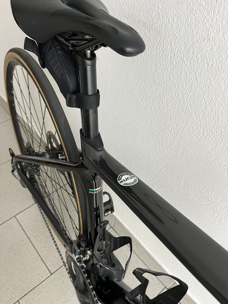Used Bianchi Infinito XE 2022 Road & Gravel, Black — image 5 of 6