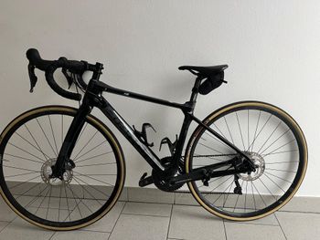 Used Bianchi Infinito XE 2022 Road & Gravel, Black — image 2 of 6