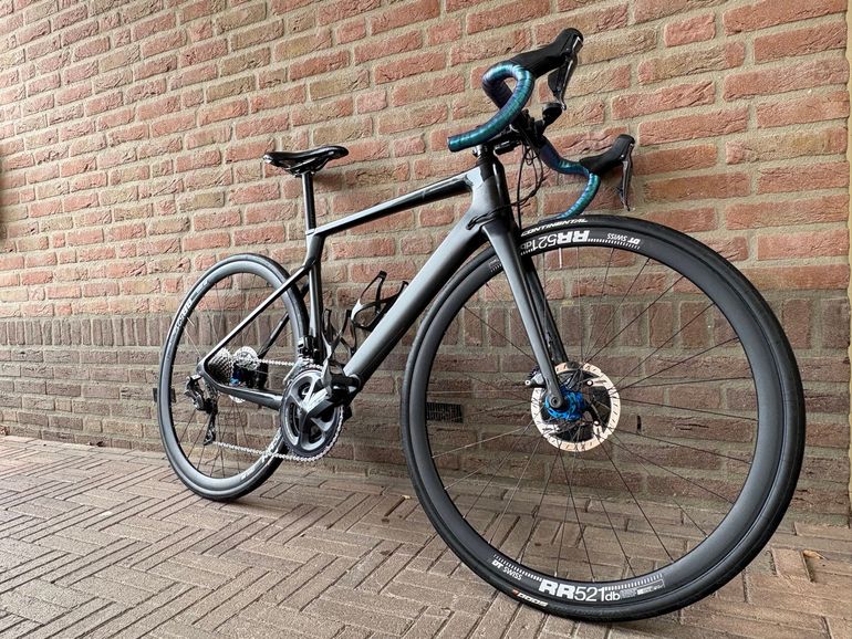 Used CUBE AGREE C:62 SLT Disc 2018 2018 Road & Gravel, Black — image 1 of 6